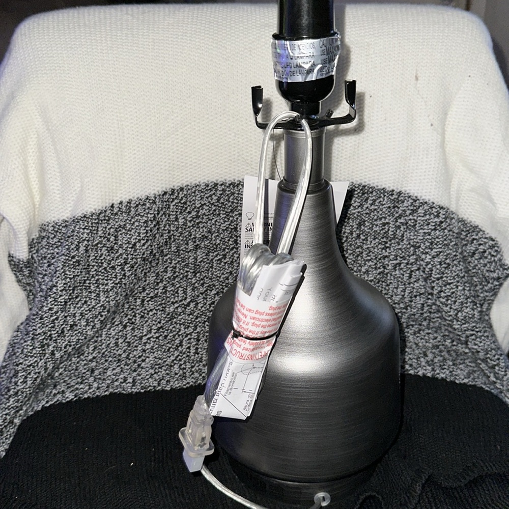 Lamp - Picture 2 of 4
